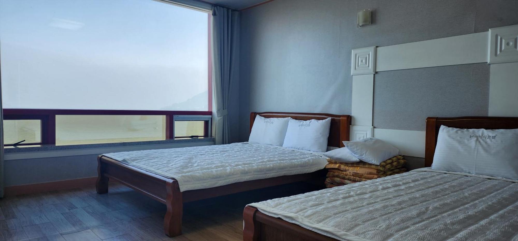 Namhae Beach Hotel מראה חיצוני תמונה